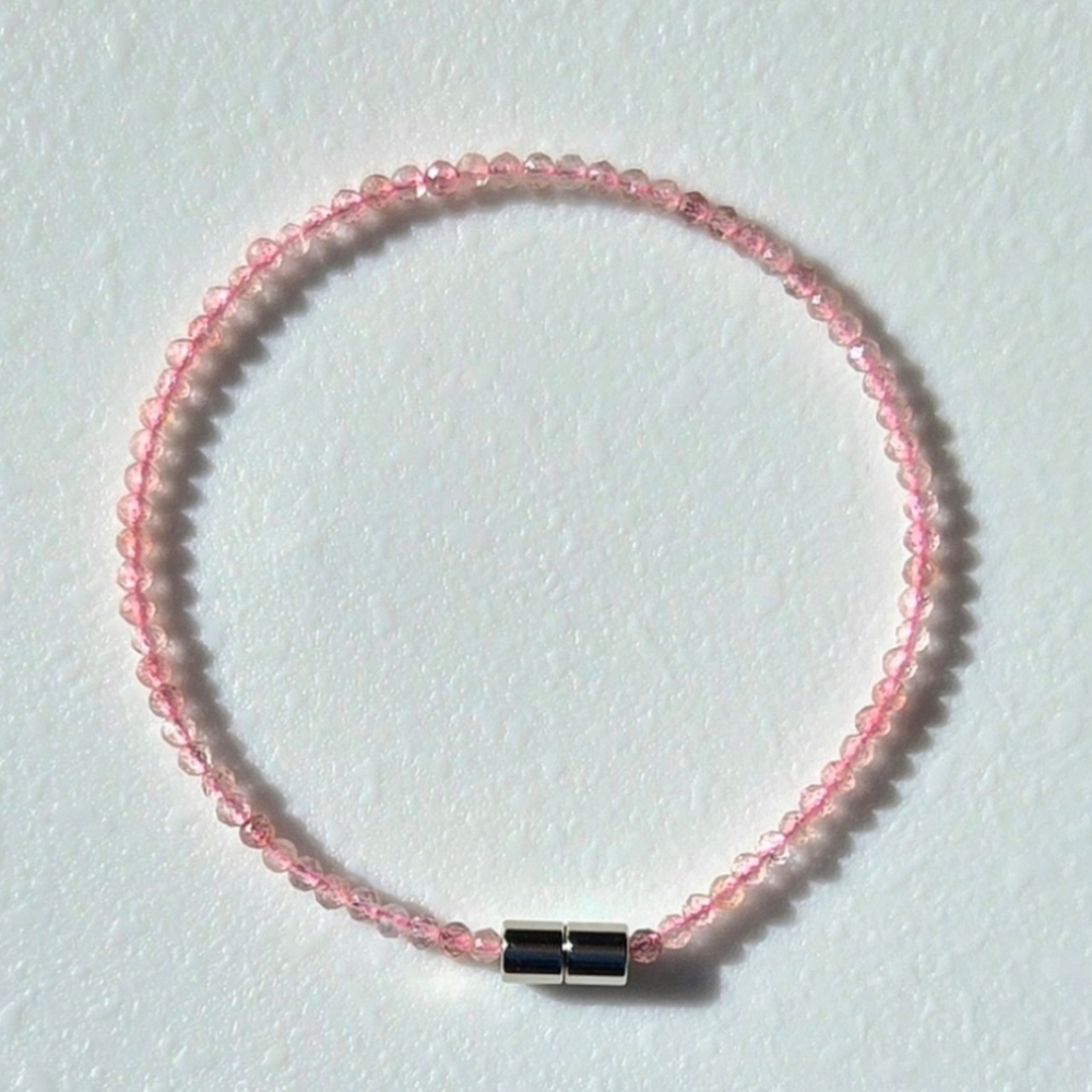 Strawberry Quartz Beaded Bracelet with magnetic closure